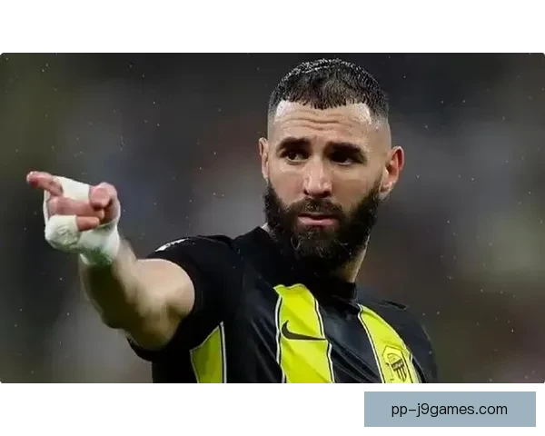 吉达联合外援本泽马多次缺席训练引发球队关注与讨论