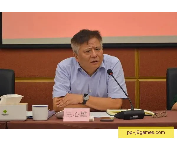 阿彻孤身奋战谢菲联锋线攻坚困难显现问题突出