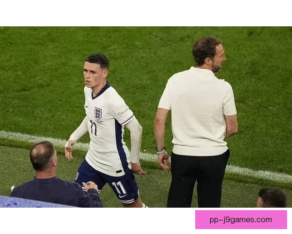 福登凭卓越表现荣膺英超赛季最佳球员引热议 福登凭卓越表现荣膺英超赛季最佳球员引热议