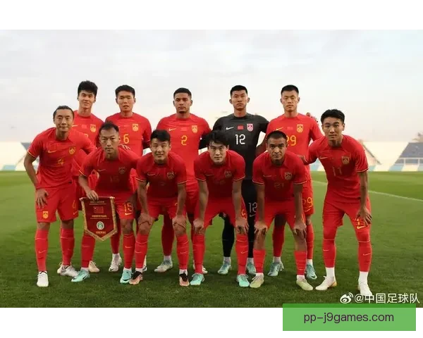 中国男足主帅承受巨大压力舆论成绩双重夹击未来去向引发热议持续 中国男足主帅承受巨大压力舆论成绩双重夹击未来去向引发热议持续